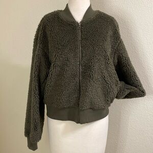 Uniqlo Teddy Bear Faux Fur Bomber Cropped Jacket Medium